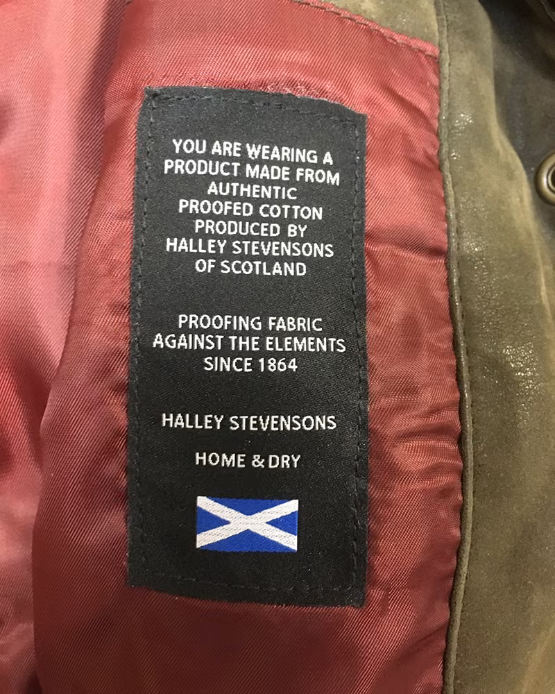 Hoggs of Fife Caledonia Ladies Waxed Jacket in Antique Olive, lining detail view