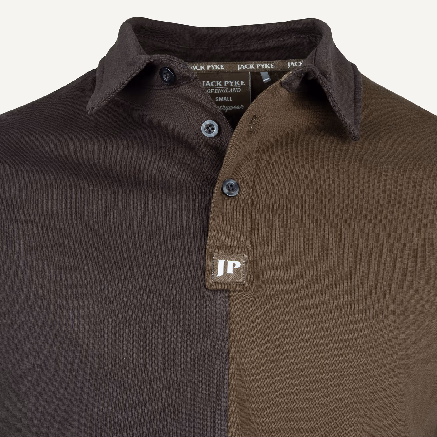 Jack Pyke Rugby Shirt in Green – collar detail Jack Pyke Rugby Shirt in Green – collar detail