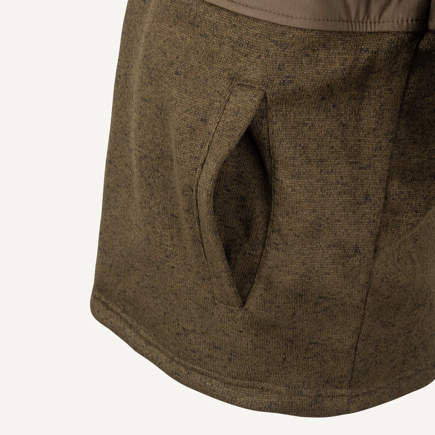 Jack Pyke Snap Neck Pullover in Green – pocket detail Jack Pyke Snap Neck Pullover in Green – pocket detail