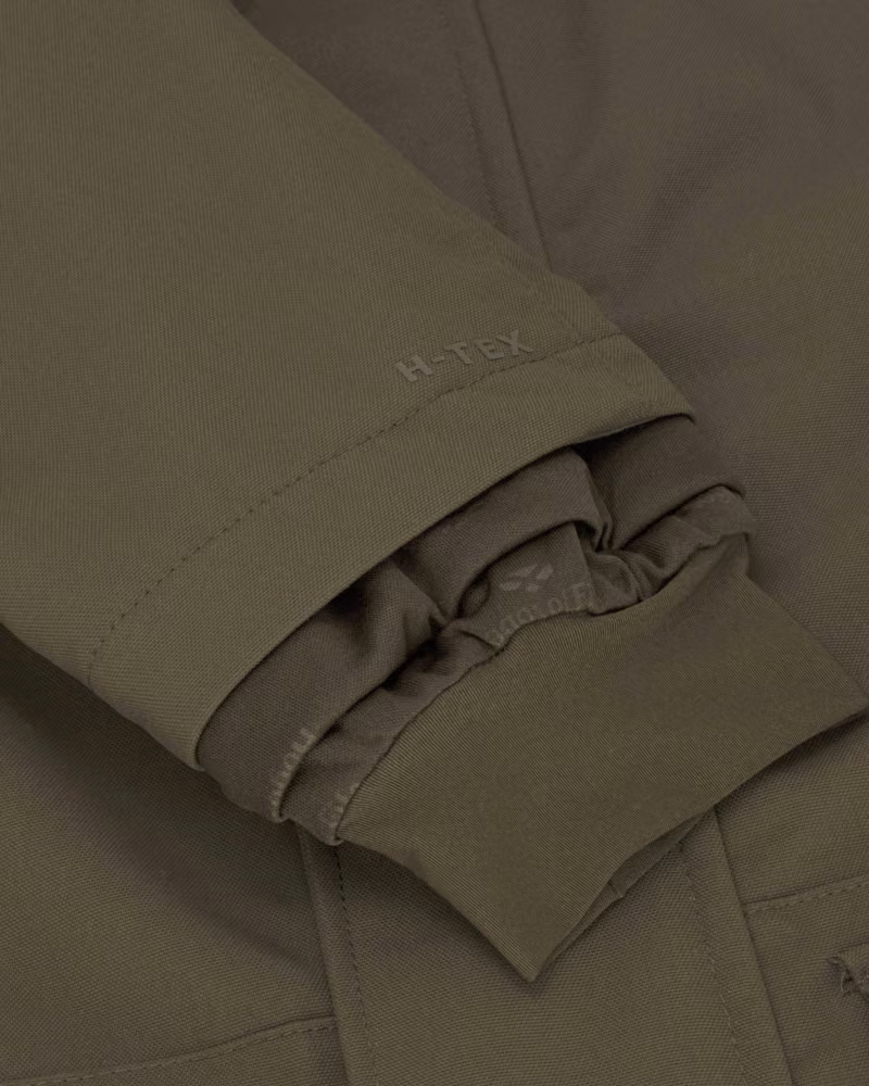 Hoggs of Fife Ballater Waterproof Field Jacket in Green, cuff detail view
