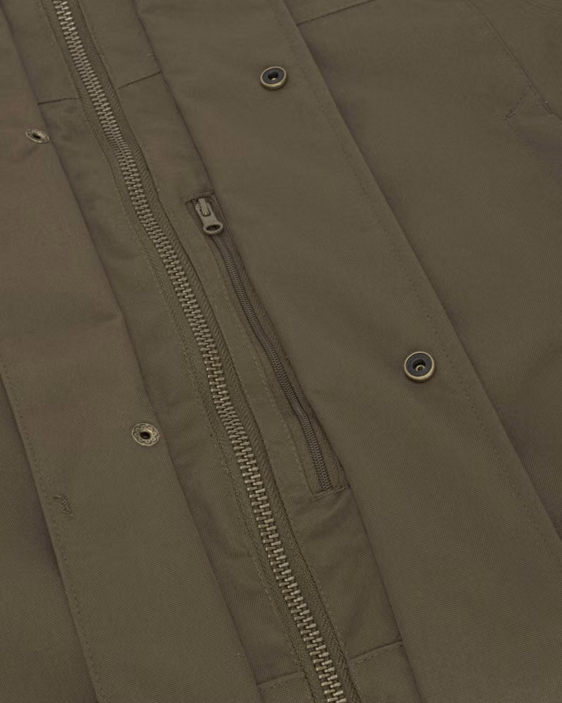 Hoggs of Fife Ballater Waterproof Field Jacket in Green, zip detail view