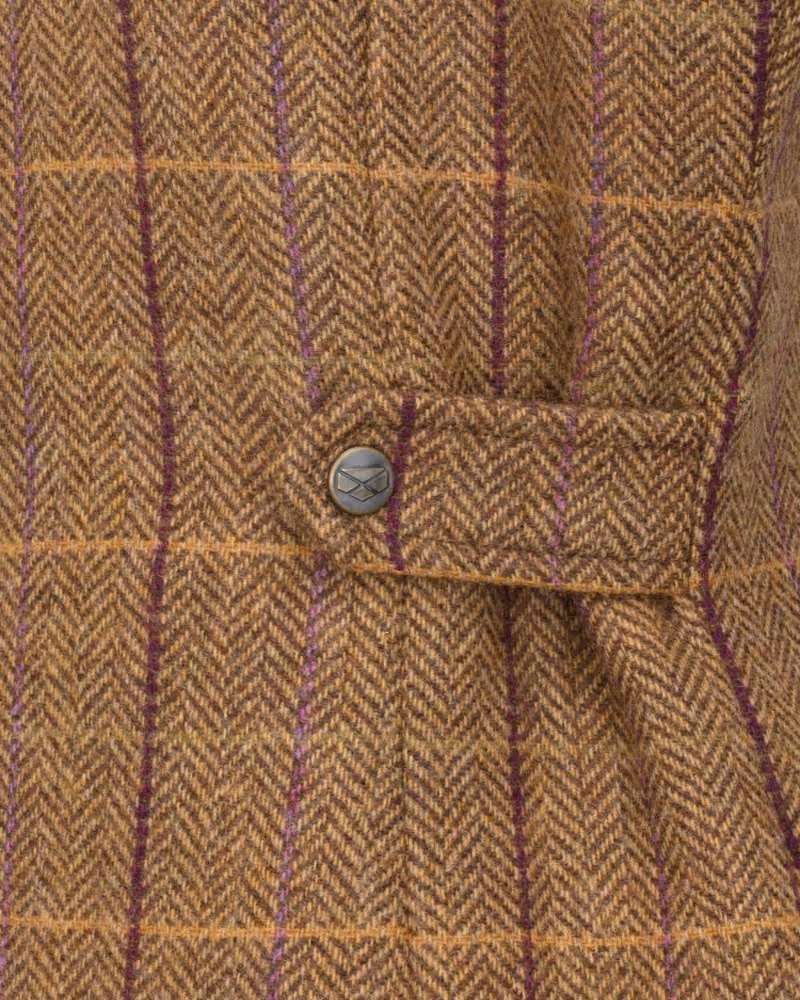 Hoggs of Fife Eden Technical Tweed Field Coat in Bracken/Blackberry, pocket detail view