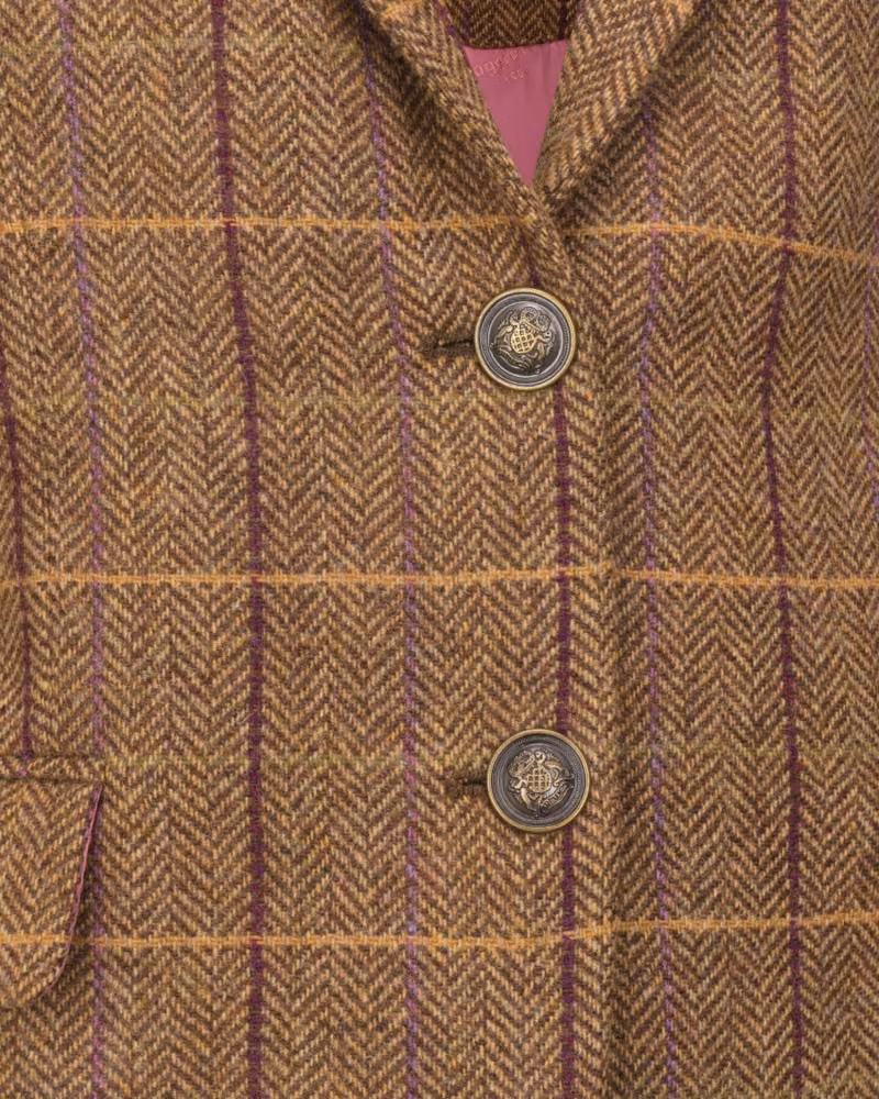 Hoggs of Fife Eden Tweed Hacking Jacket in Bracken/Blackberry, button detail view