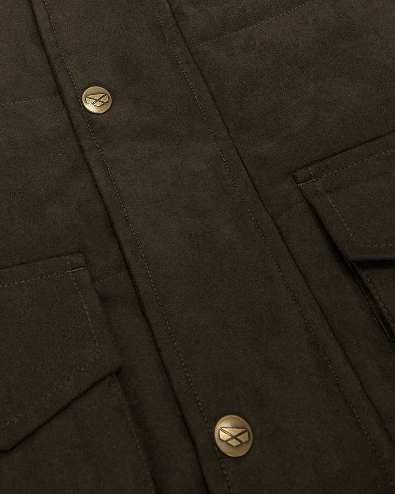 Hoggs of Fife Glenbervie Quilted Gilet in Loden, placket detail view